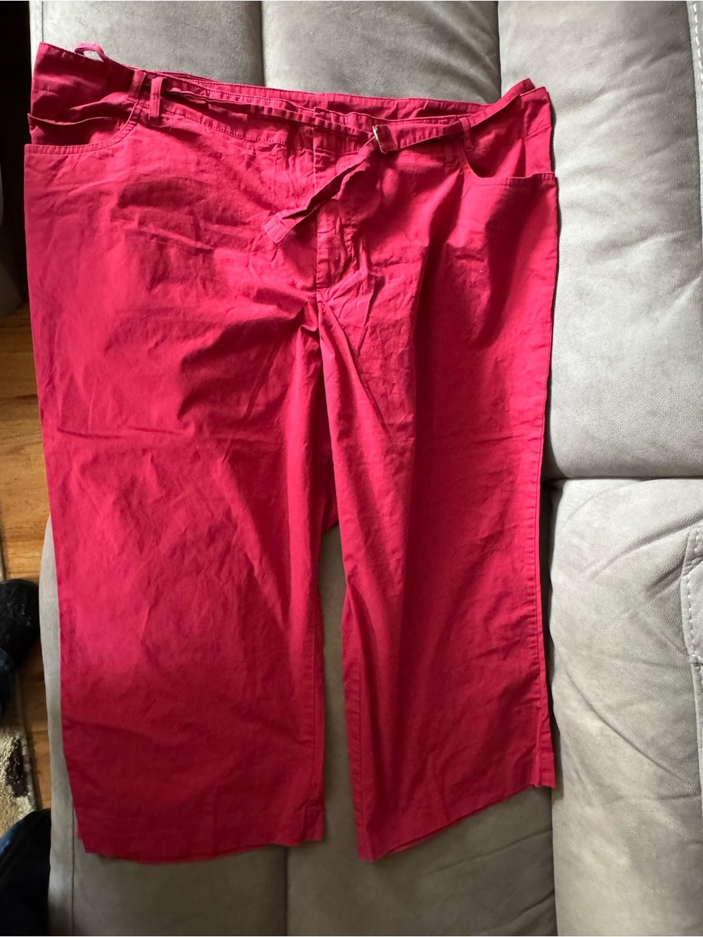 Venezia Red Drawstring Capri Pants